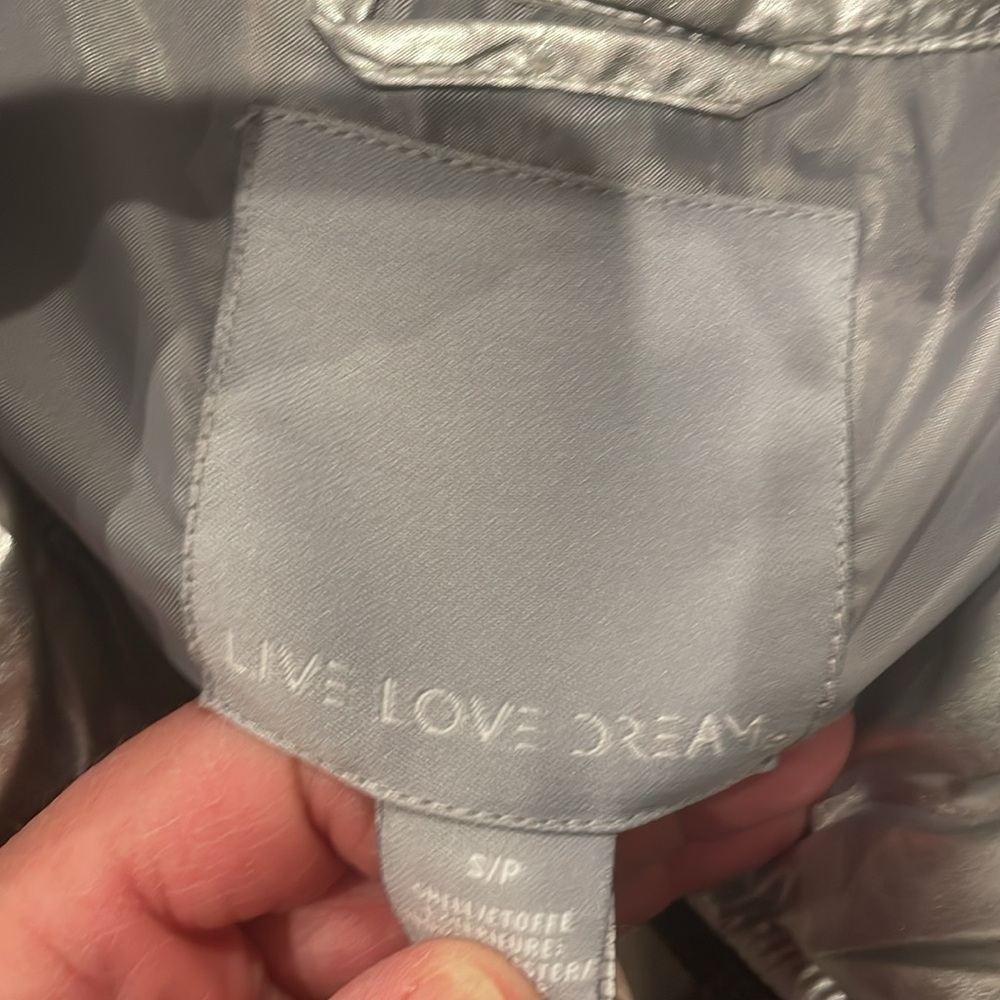 Live Love Dream Silver Vest - Size Small - Picture 2 of 5